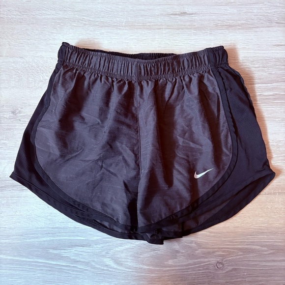 Nike Dri-Fit Active Wear Shorts Black Sz XS - Picture 1 of 4